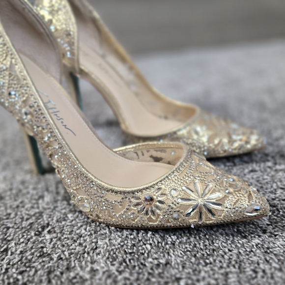 Betsey Johnson Women's Chic Rhinestone Evening Pumps NEW size 7 - Picture 10 of 16